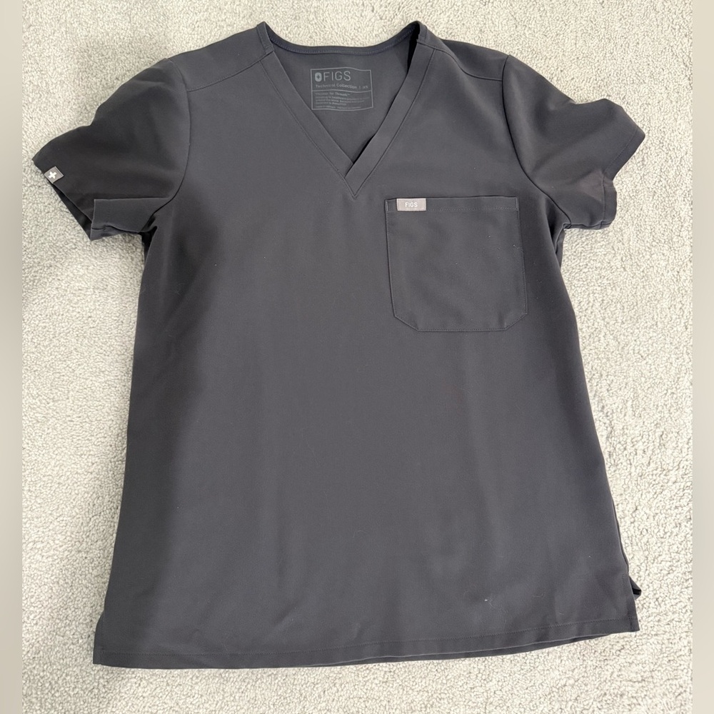 FIGS Women's Charcoal Grey One Pocket Scrub Top